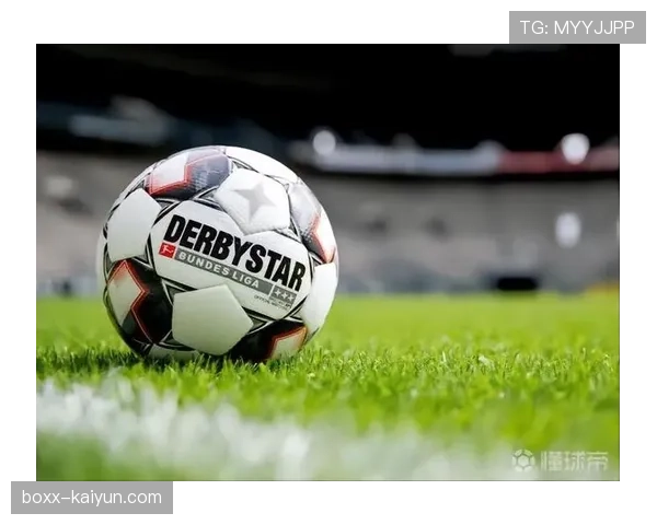 德甲下赛季比赛用球官方照片泄露，采用全新设计